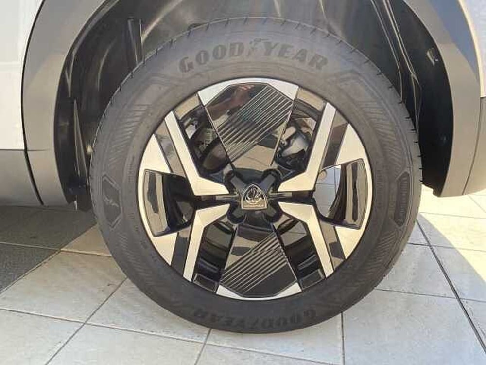 Peugeot 2008 nuova a Catania (15)