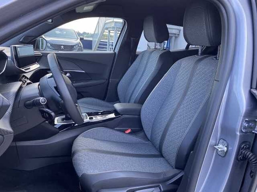 Peugeot 2008 nuova a Catania (8)
