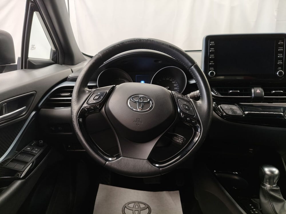 Toyota Toyota C-HR usata a Roma (11)