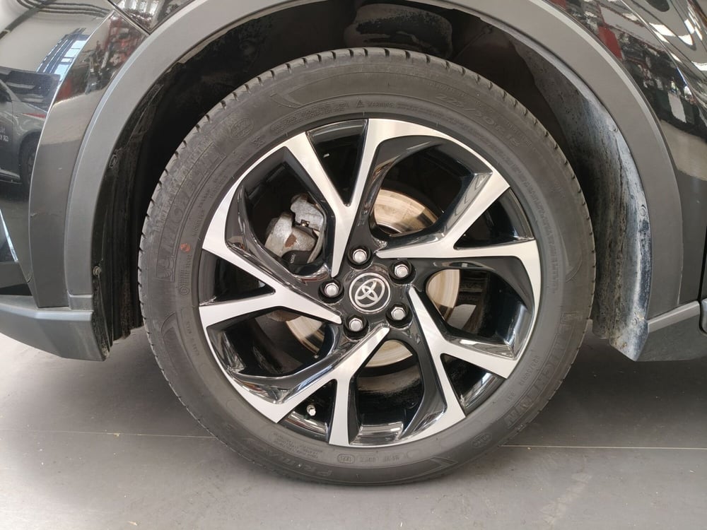 Toyota Toyota C-HR usata a Roma (18)