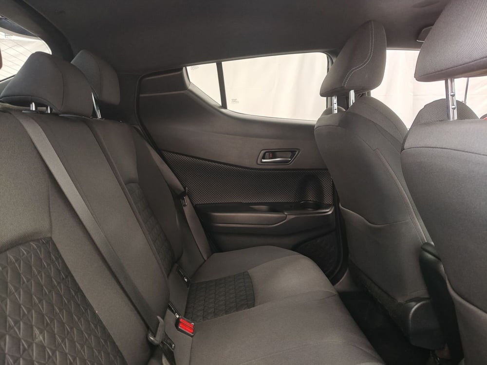 Toyota Toyota C-HR usata a Roma (8)