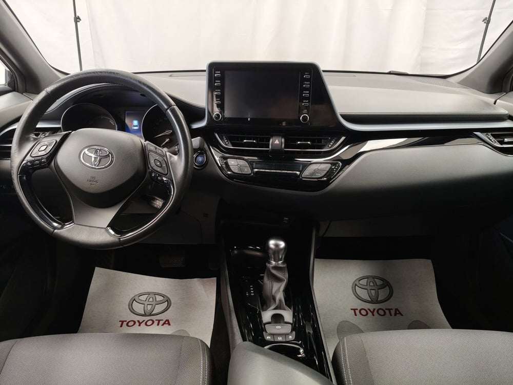 Toyota Toyota C-HR usata a Roma (9)
