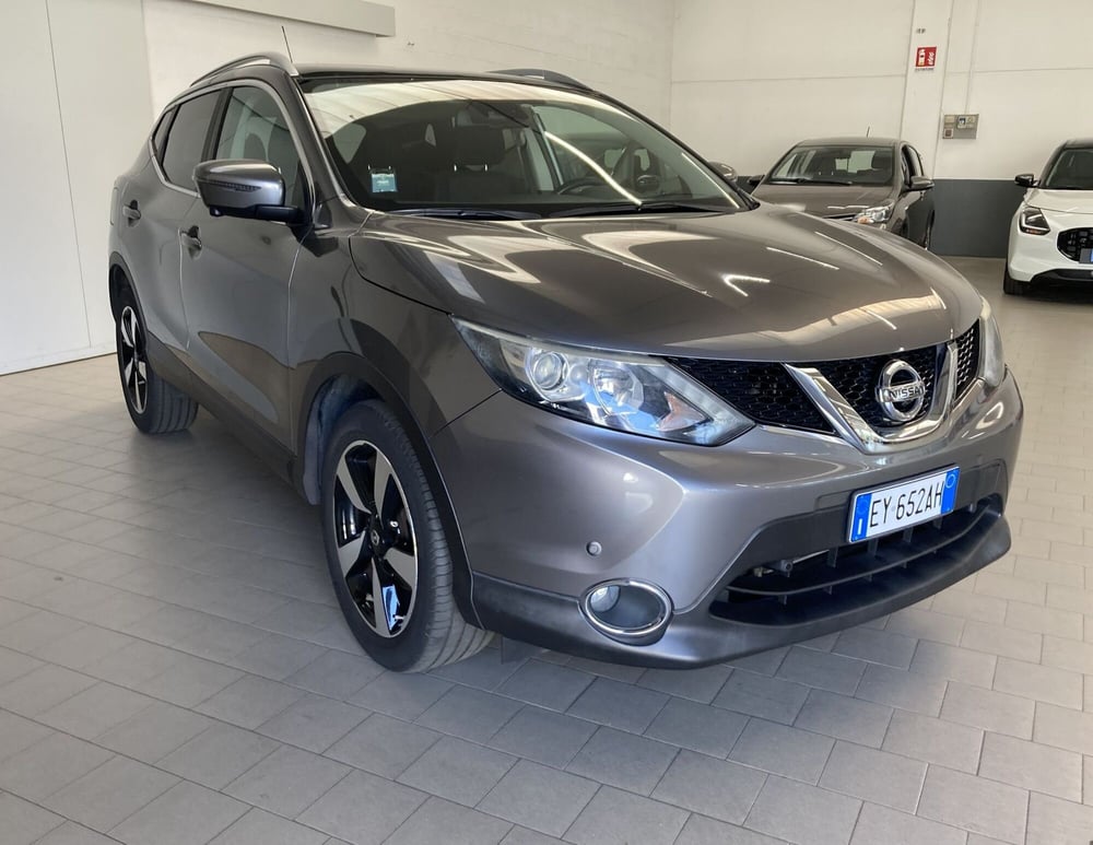 Nissan Qashqai usata a Pavia
