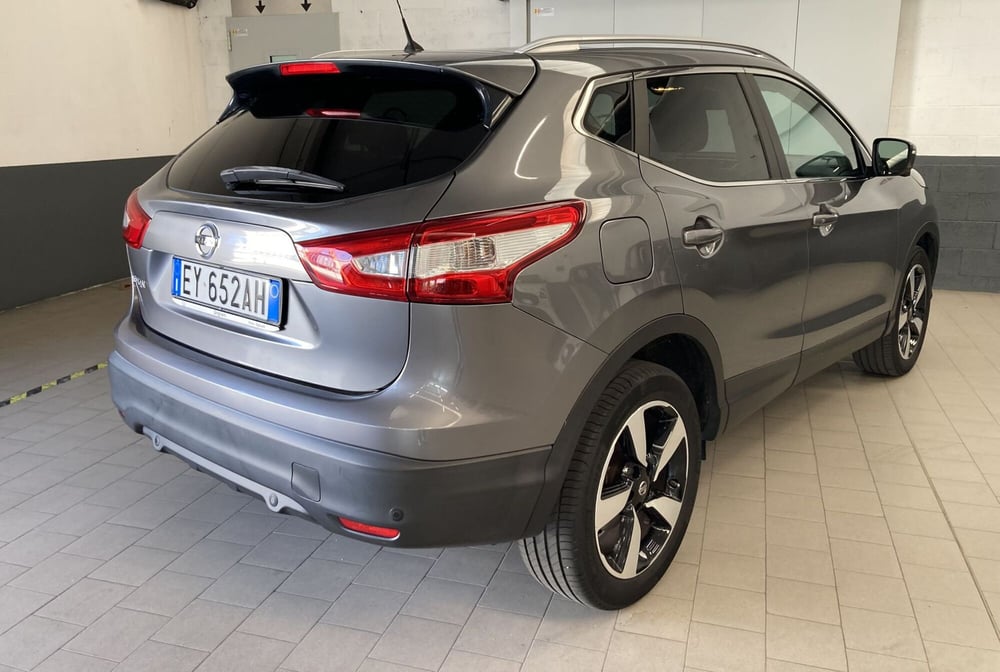 Nissan Qashqai usata a Pavia (4)