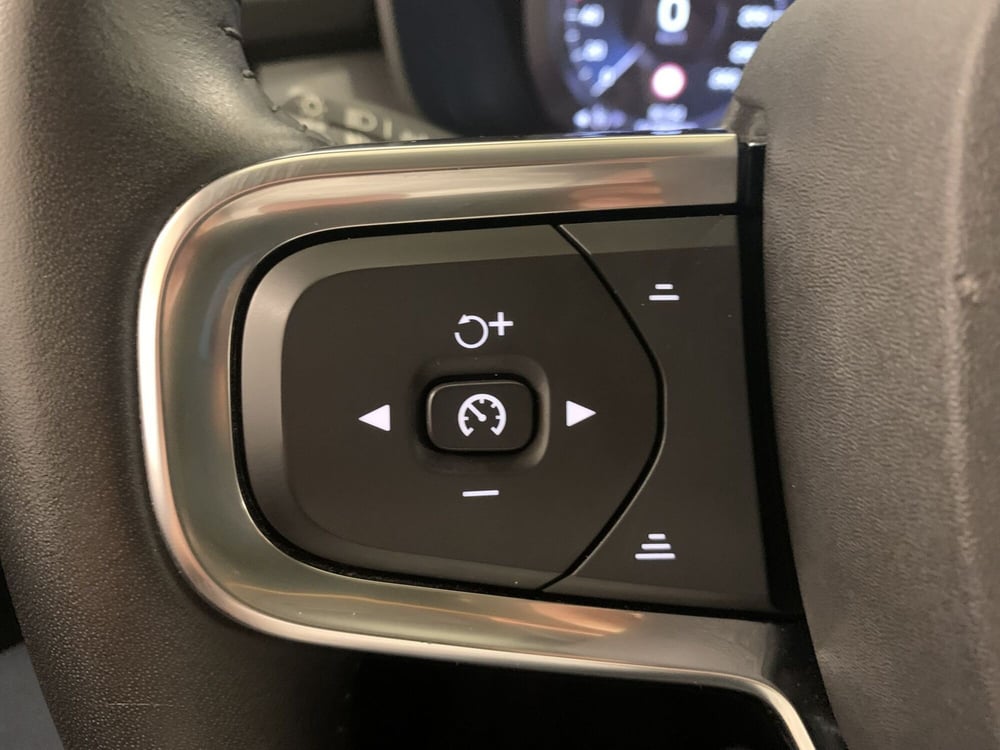 Volvo XC40 usata a Ferrara (12)