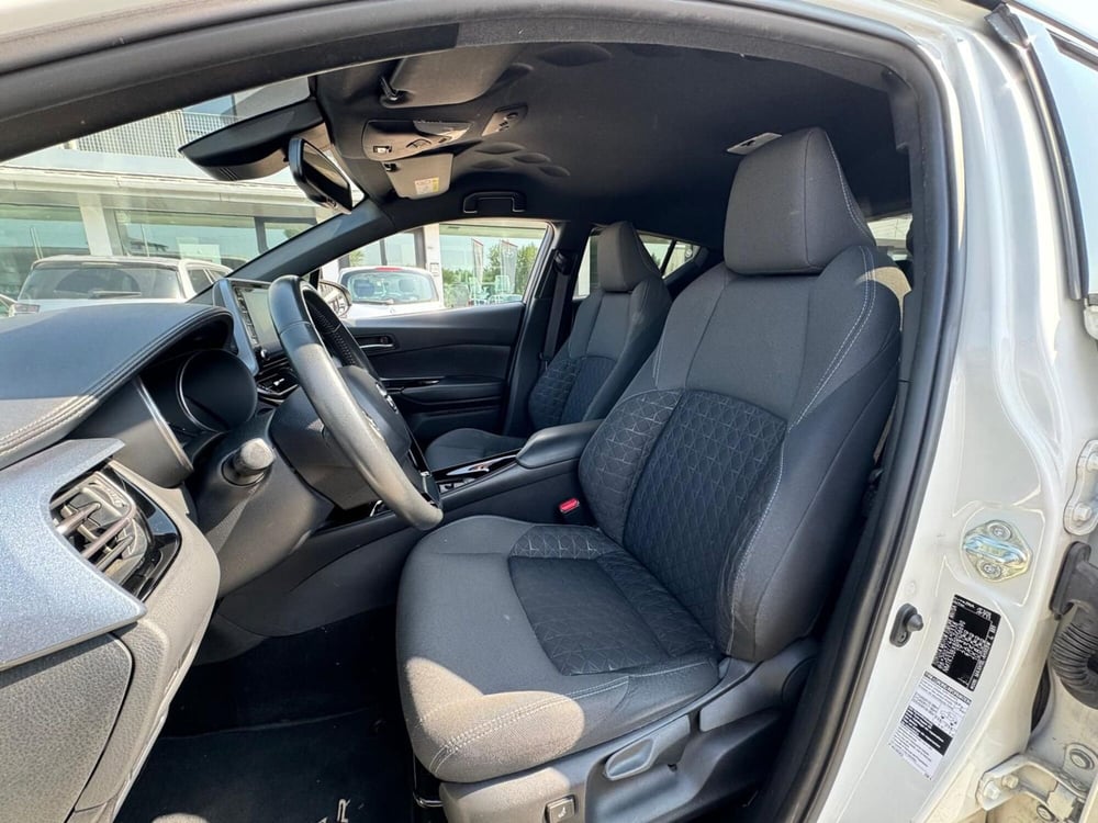 Toyota Toyota C-HR usata a Modena (12)