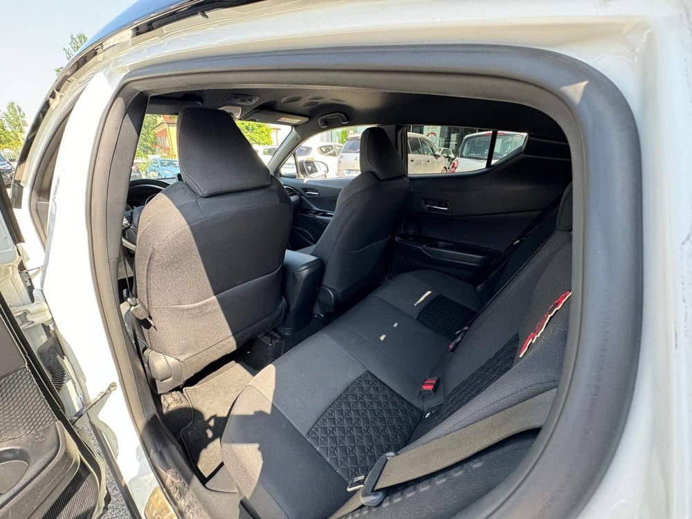 Toyota Toyota C-HR usata a Modena (15)