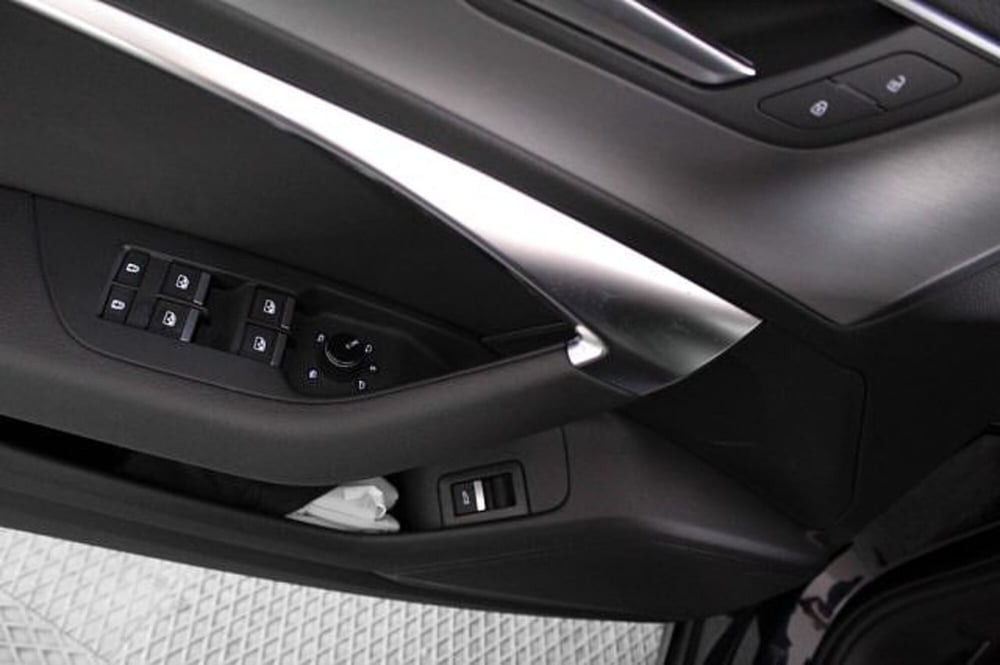 Audi A6 Avant usata a Novara (9)
