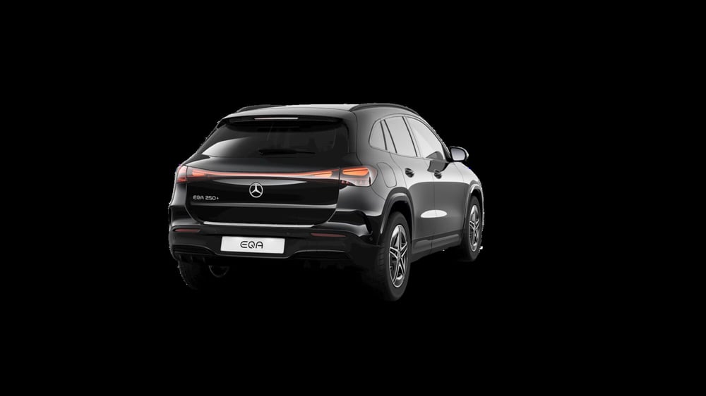 Mercedes-Benz EQA nuova a Milano (4)