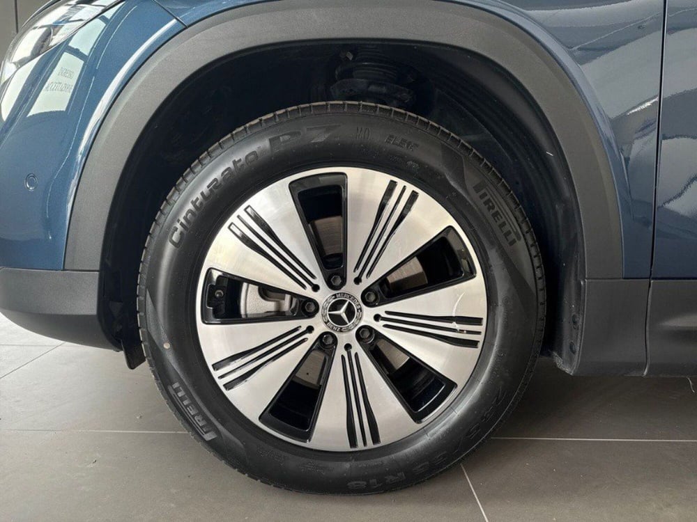 Mercedes-Benz EQB usata a Rimini (8)
