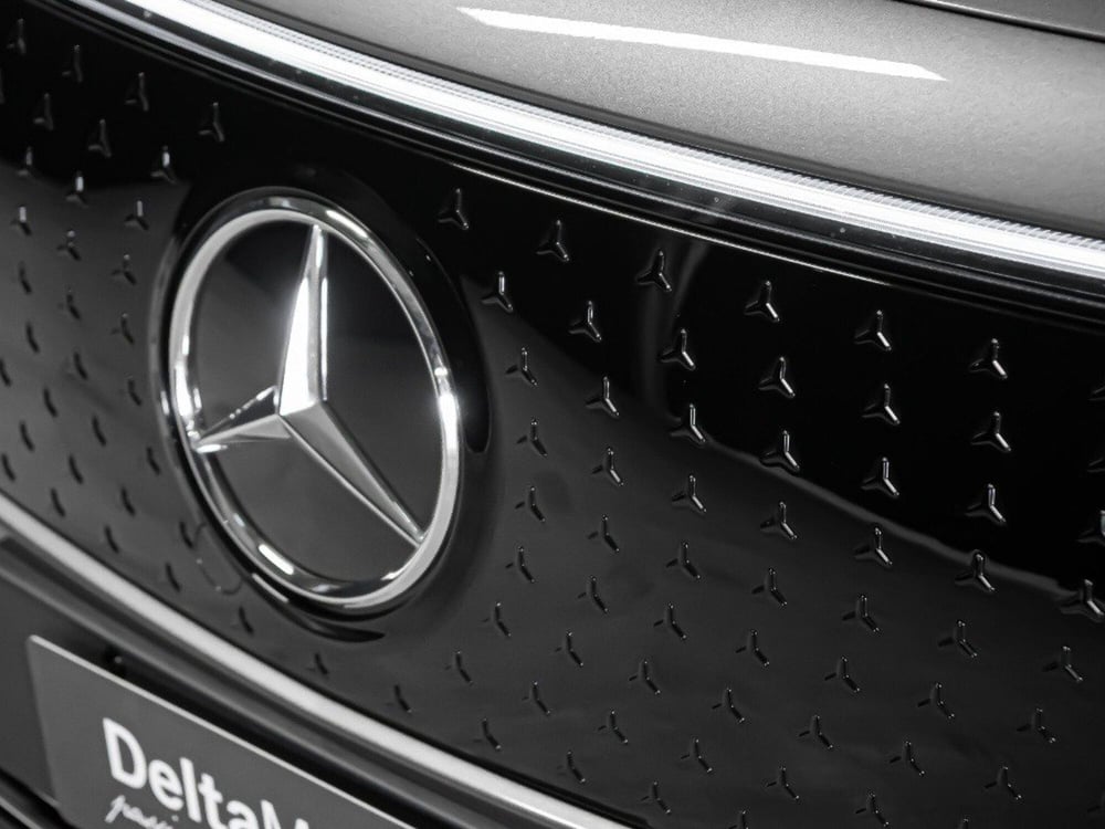 Mercedes-Benz EQA nuova a Macerata (3)