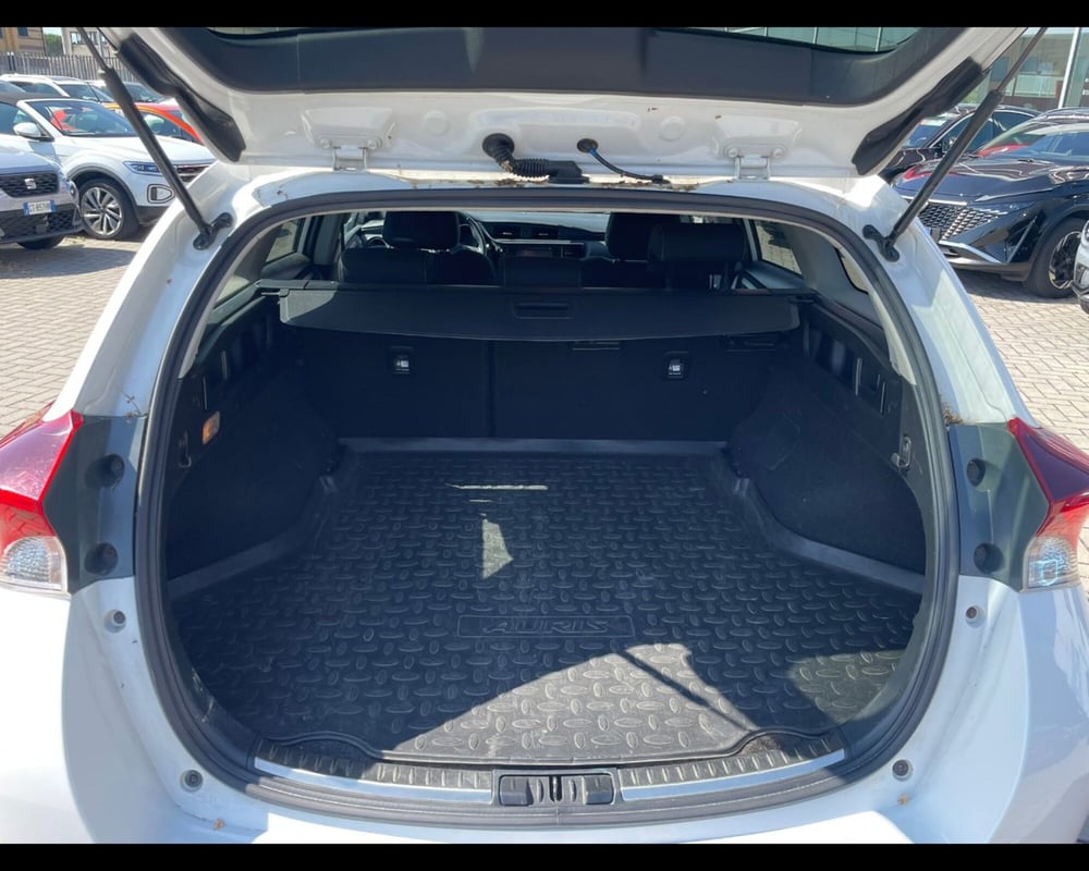 Toyota Auris Station Wagon usata a Siena (10)