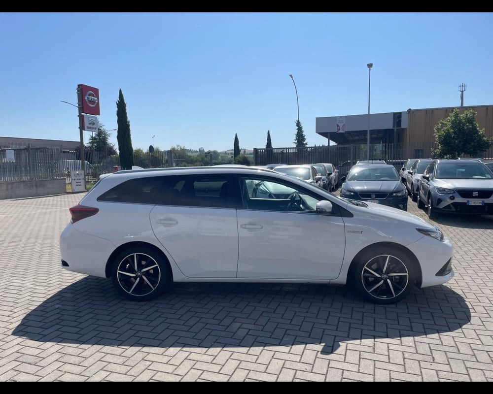 Toyota Auris Station Wagon usata a Siena (3)