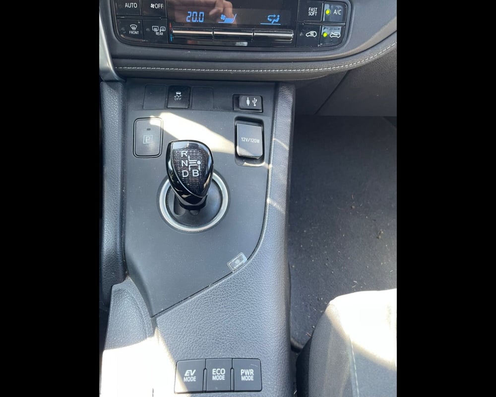 Toyota Auris Station Wagon usata a Siena (9)