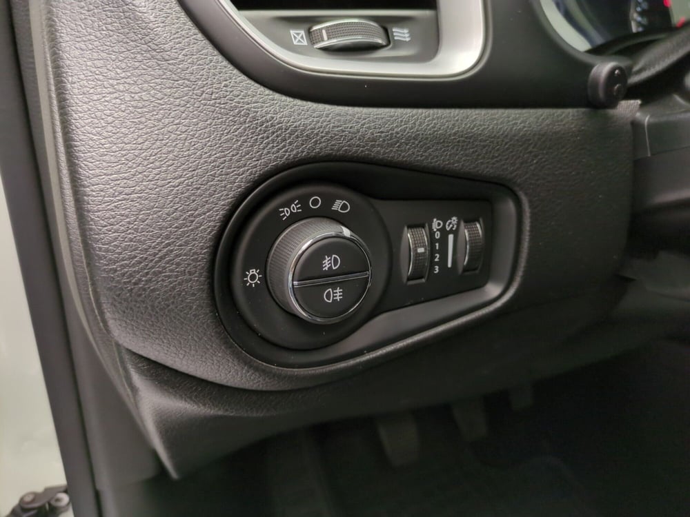 Jeep Renegade usata a Avellino (17)