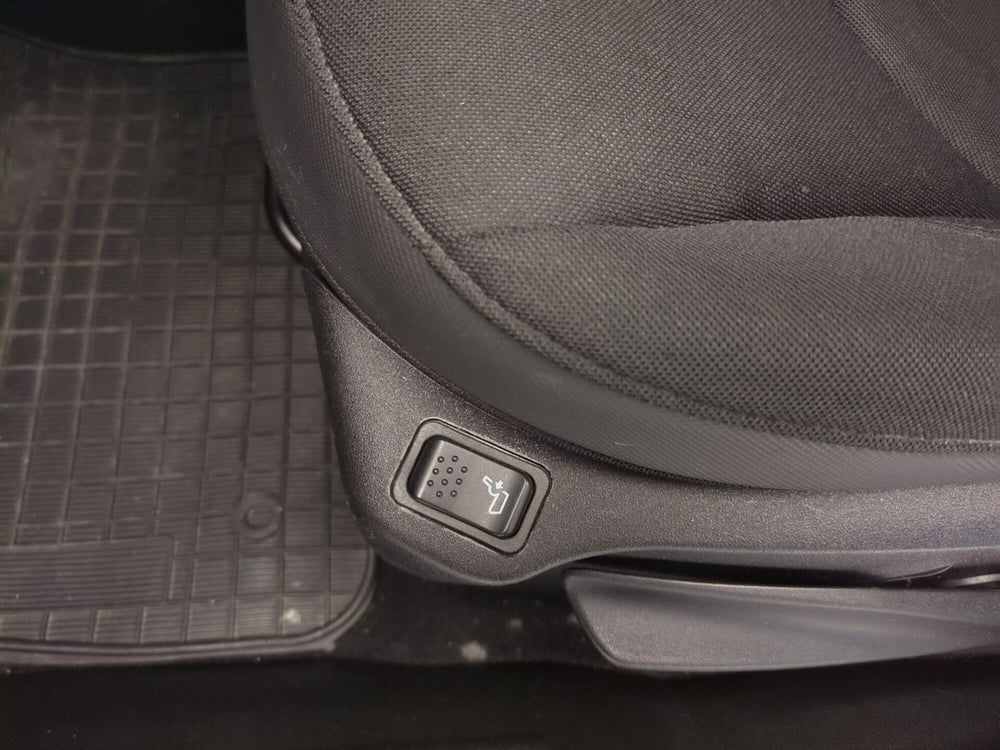 Jeep Renegade usata a Avellino (18)