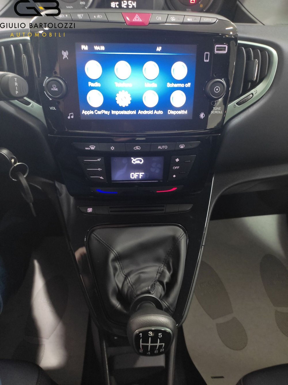 Lancia Ypsilon usata a Prato (10)