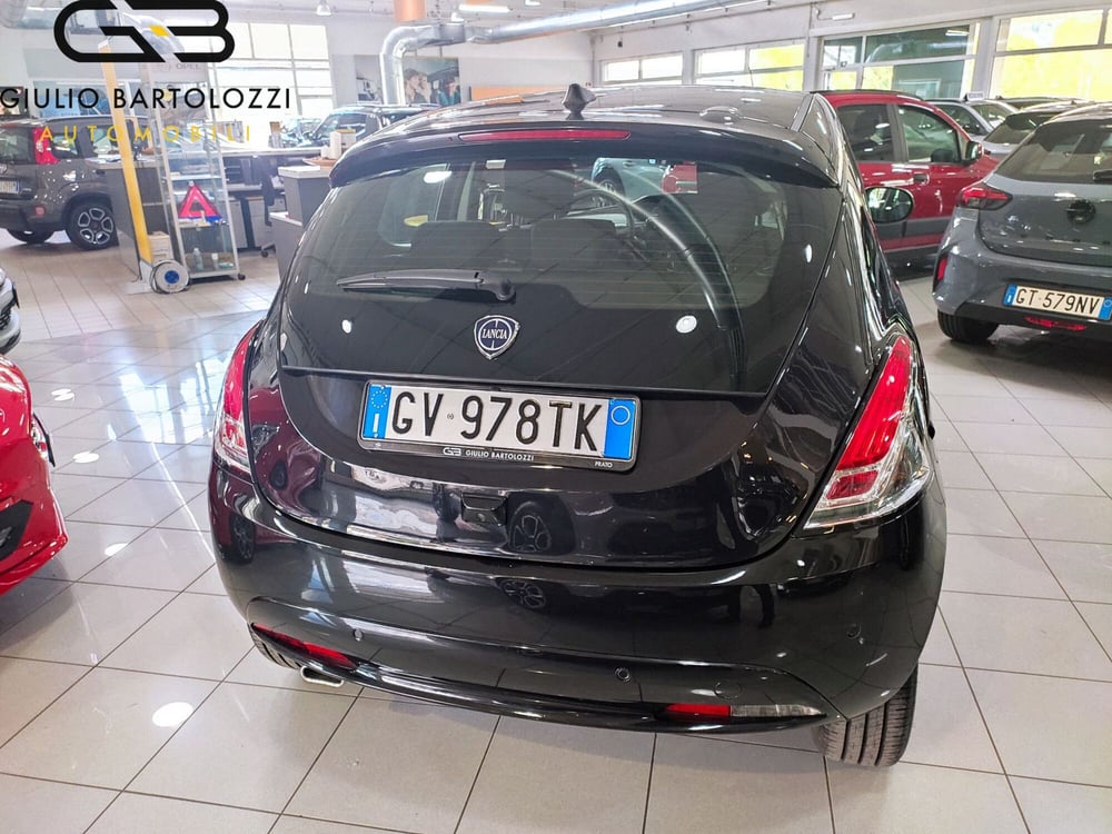 Lancia Ypsilon usata a Prato (6)