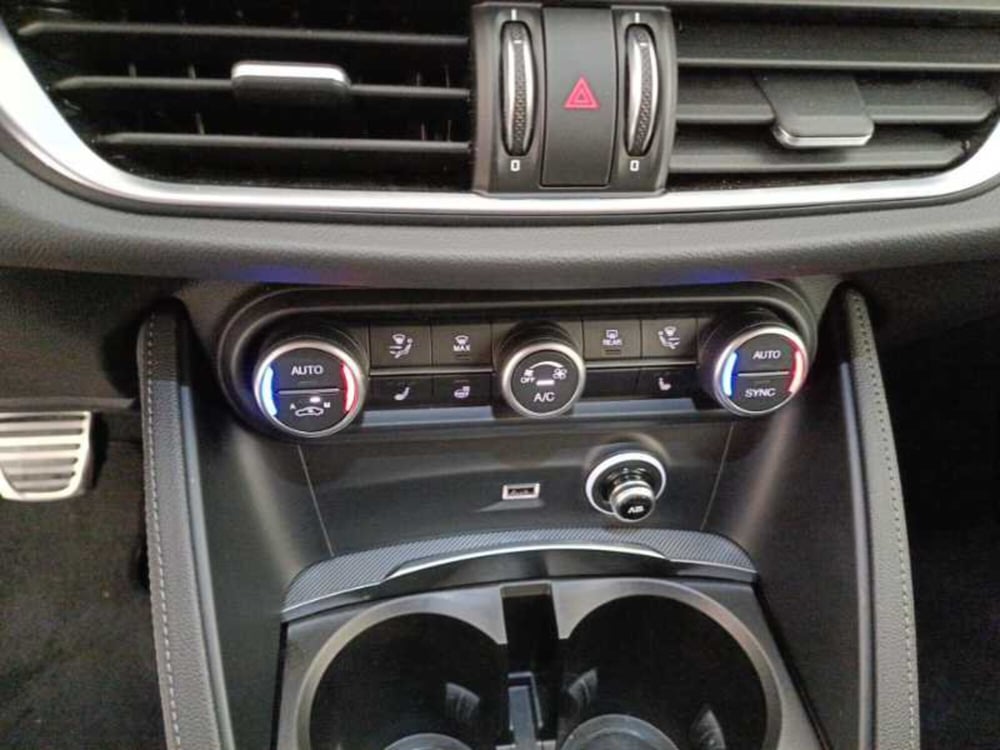 Alfa Romeo Stelvio usata a Treviso (19)