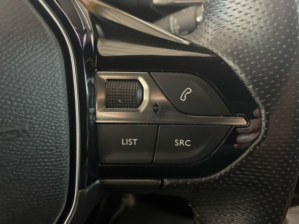 Peugeot 3008 usata a Salerno (20)