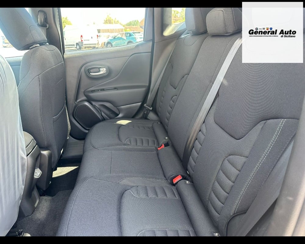 Jeep Renegade nuova a Lucca (11)