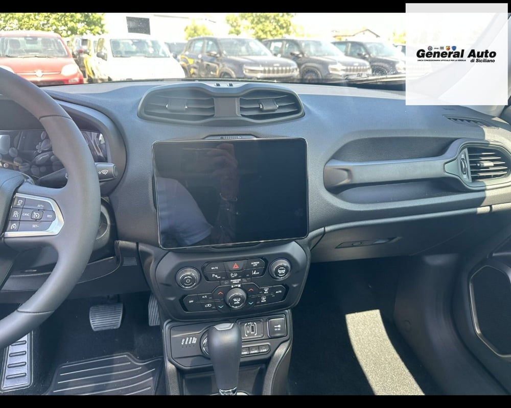 Jeep Renegade nuova a Lucca (12)