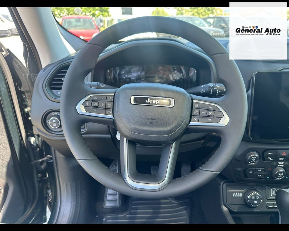 Jeep Renegade nuova a Lucca (9)
