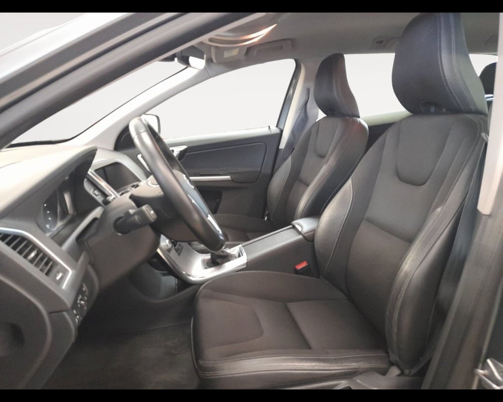Volvo XC60 usata a Ravenna (9)