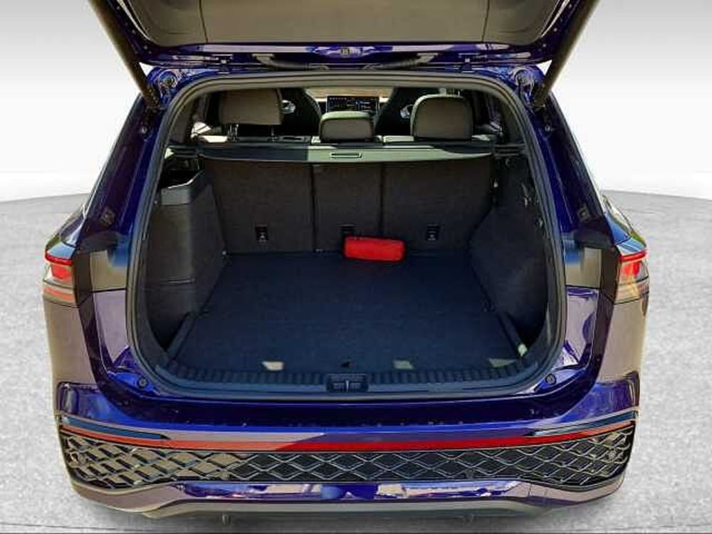 Volkswagen Tayron nuova a Siena (14)