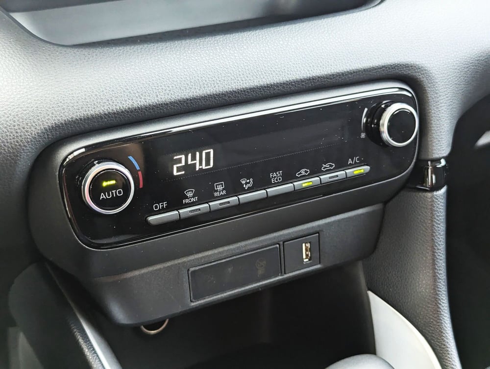 Toyota Yaris usata a Pescara (9)
