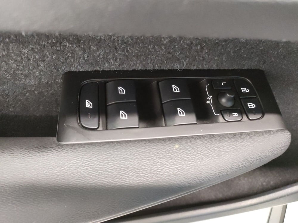 Volvo XC40 usata a Bologna (9)
