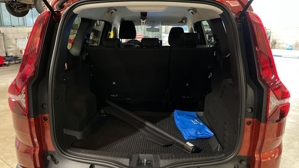 Dacia Jogger usata a Varese (8)