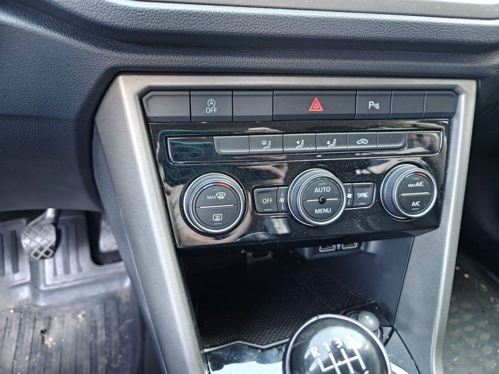 Volkswagen T-Roc usata a L'Aquila (15)