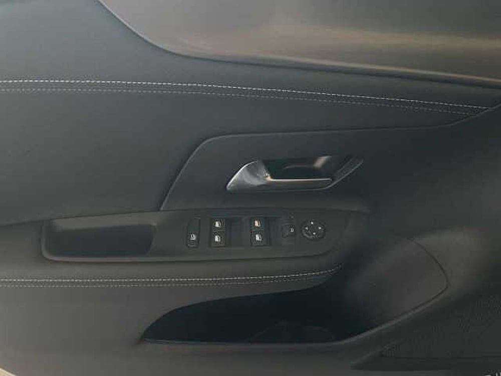 Opel Mokka nuova a Salerno (13)