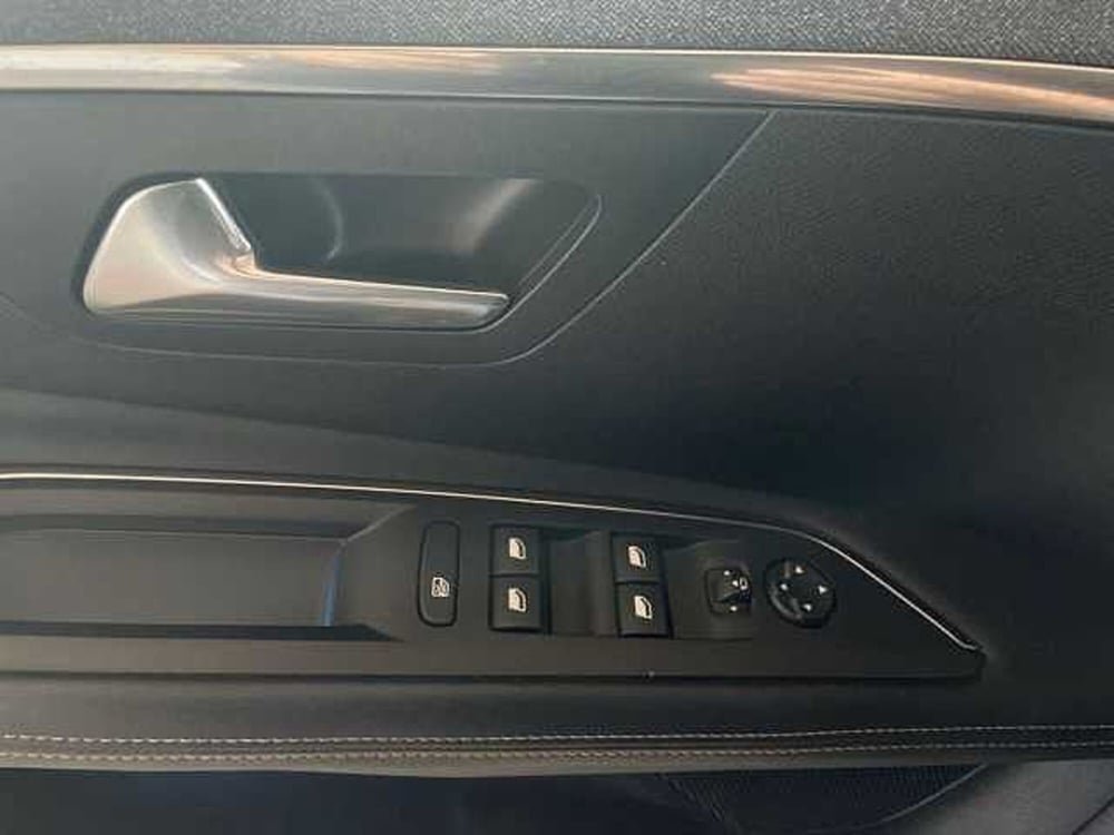 Peugeot 3008 usata a Salerno (13)