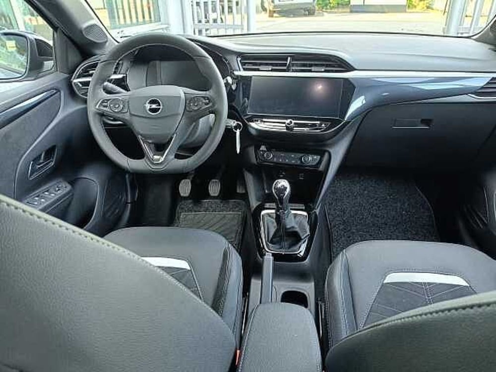 Opel Corsa usata a Milano (11)