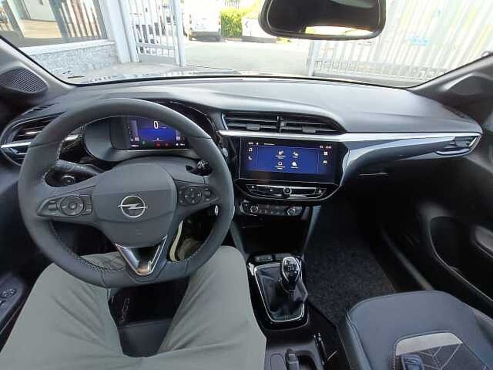 Opel Corsa usata a Milano (12)