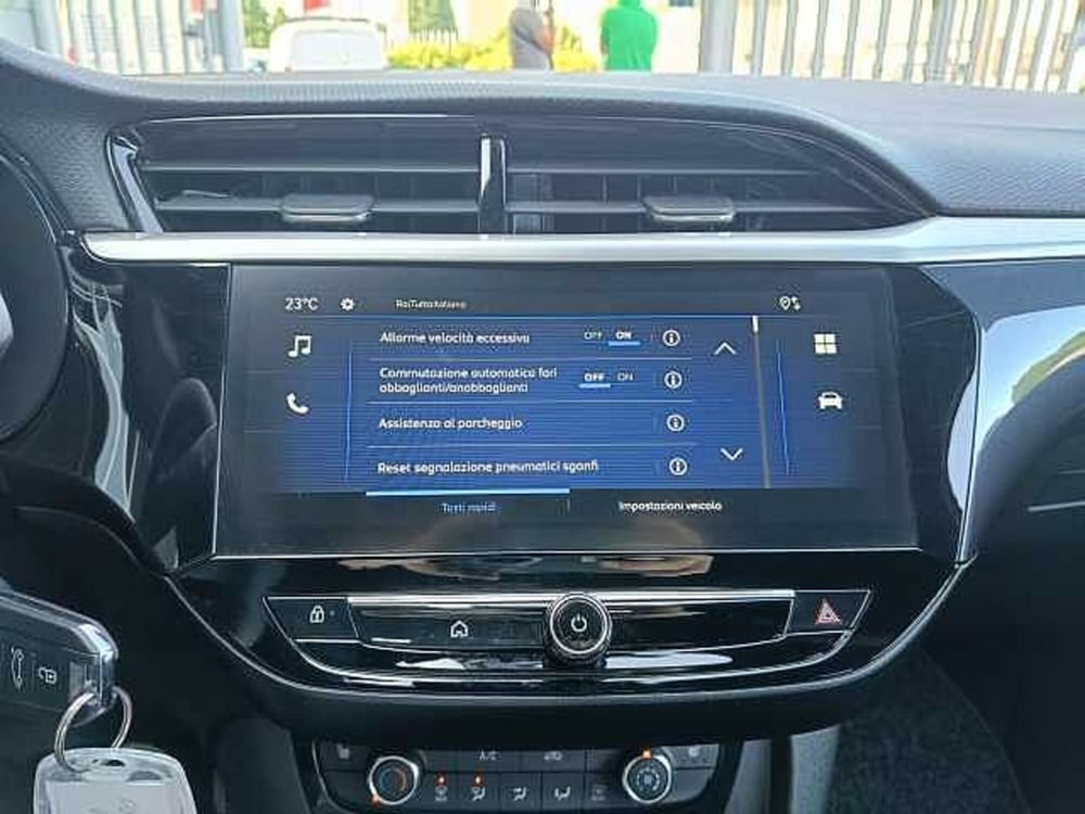 Opel Corsa usata a Milano (18)