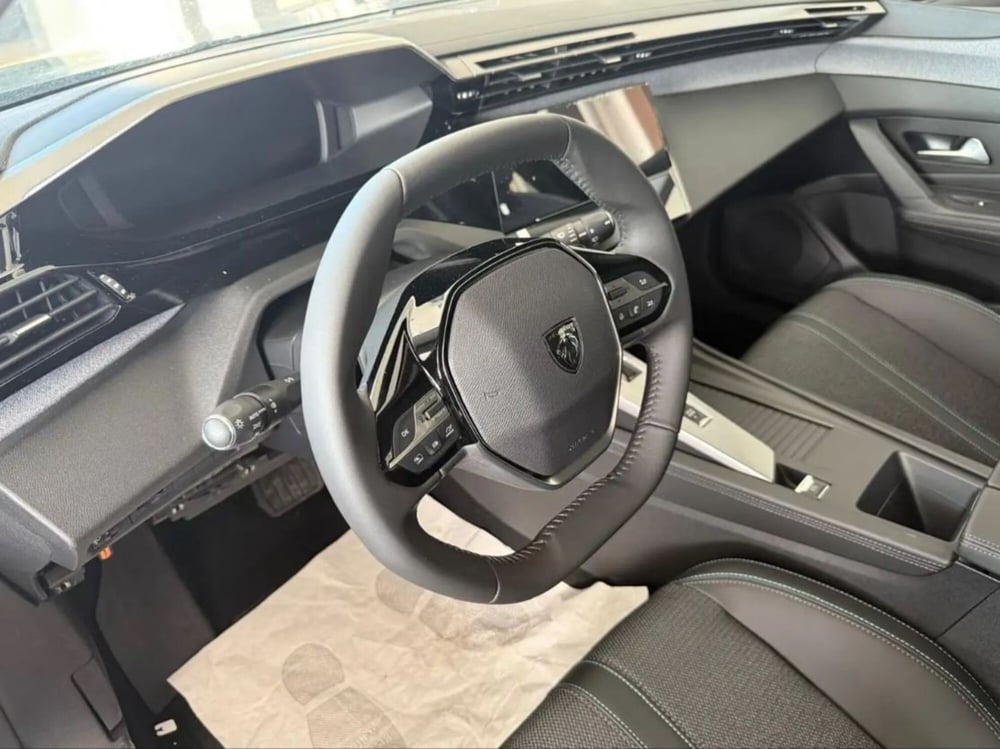 Peugeot 308 nuova a Latina (10)