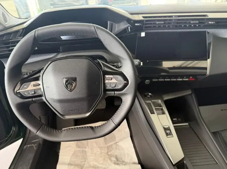 Peugeot 308 nuova a Latina (6)