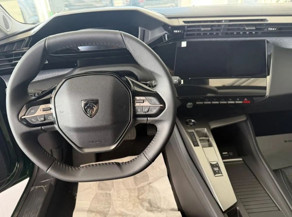 Peugeot 308 nuova a Latina (6)