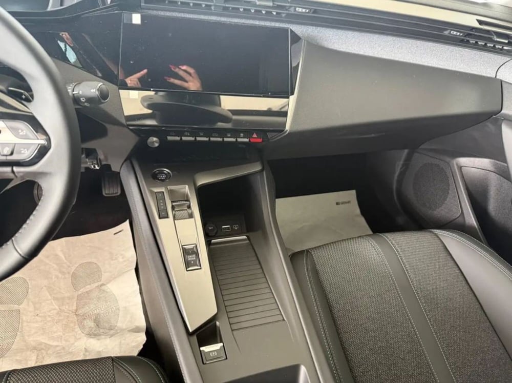Peugeot 308 nuova a Latina (8)