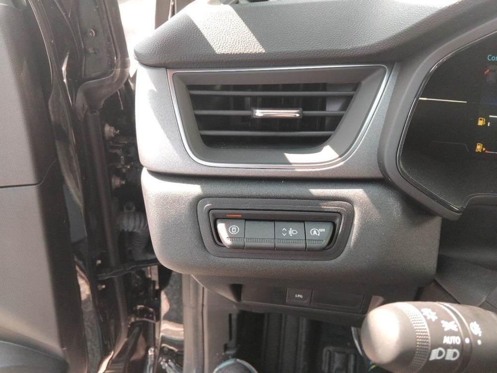 Renault Captur nuova a Roma (14)