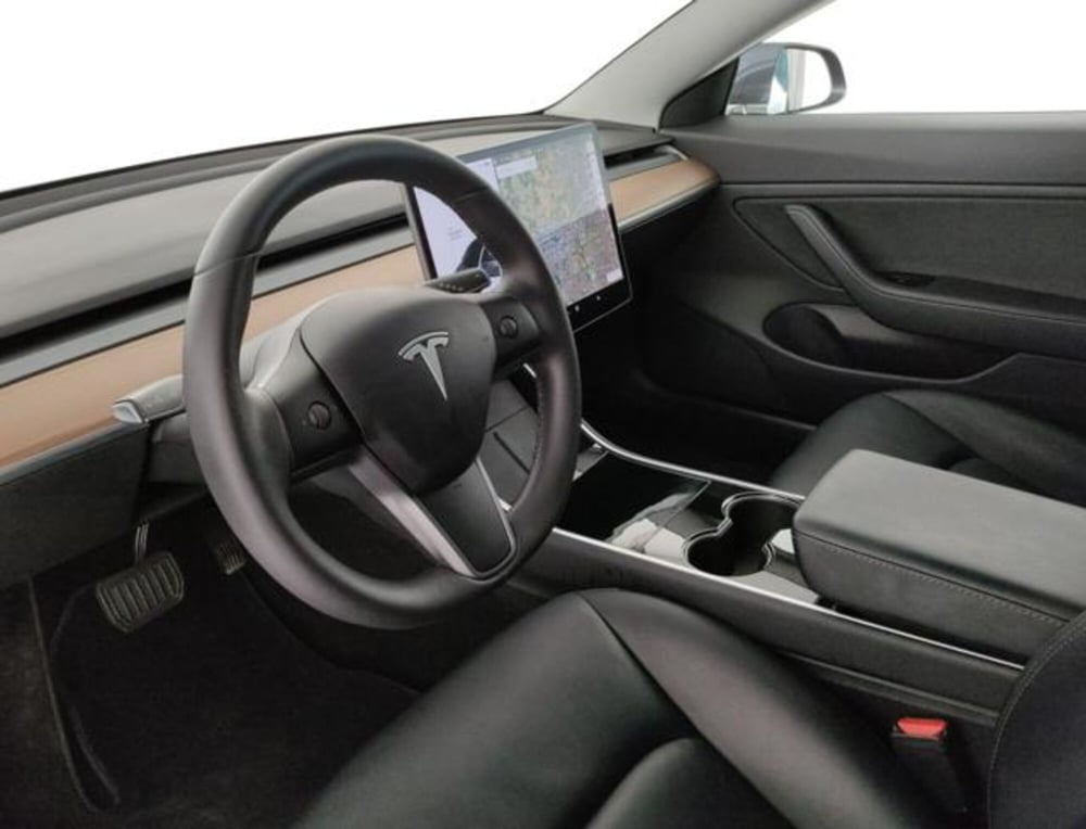 Tesla Model 3 usata a Modena (12)