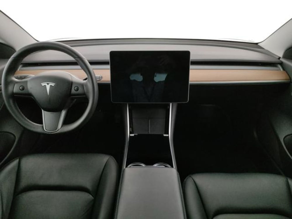 Tesla Model 3 usata a Modena (13)