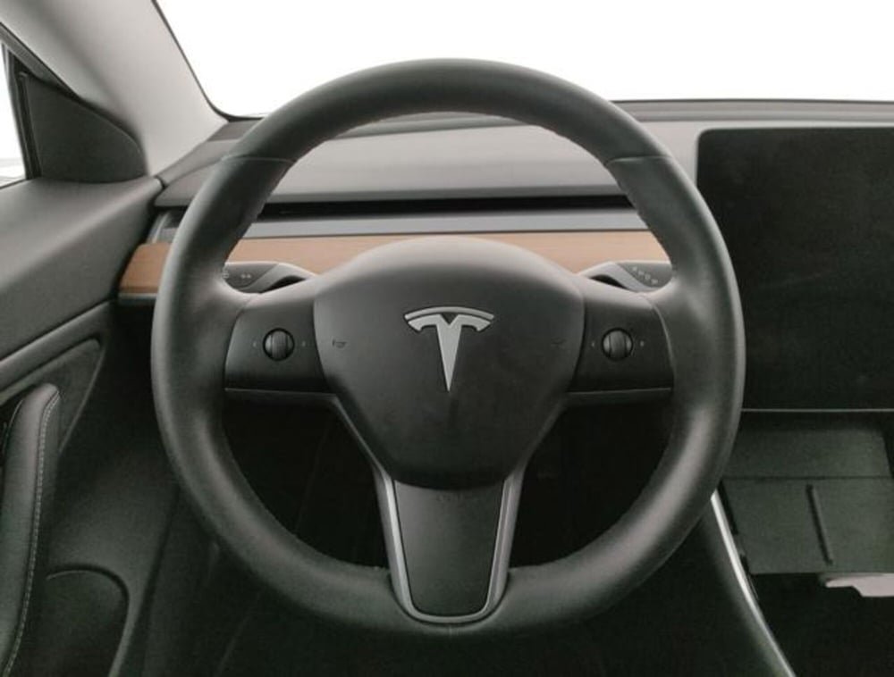 Tesla Model 3 usata a Modena (14)