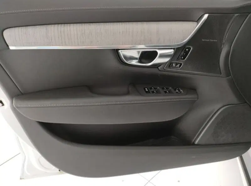 Volvo V90 nuova a Modena (12)