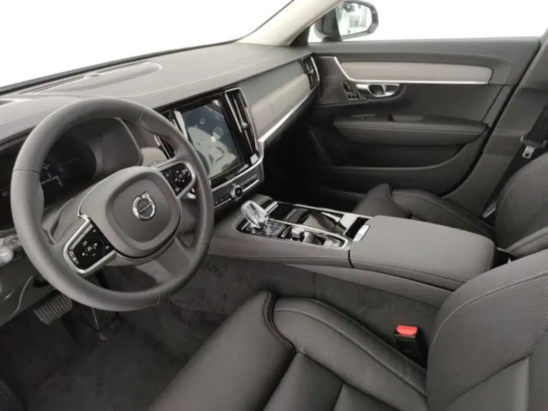 Volvo V90 nuova a Modena (18)
