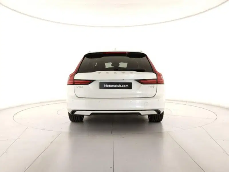 Volvo V90 nuova a Modena (4)