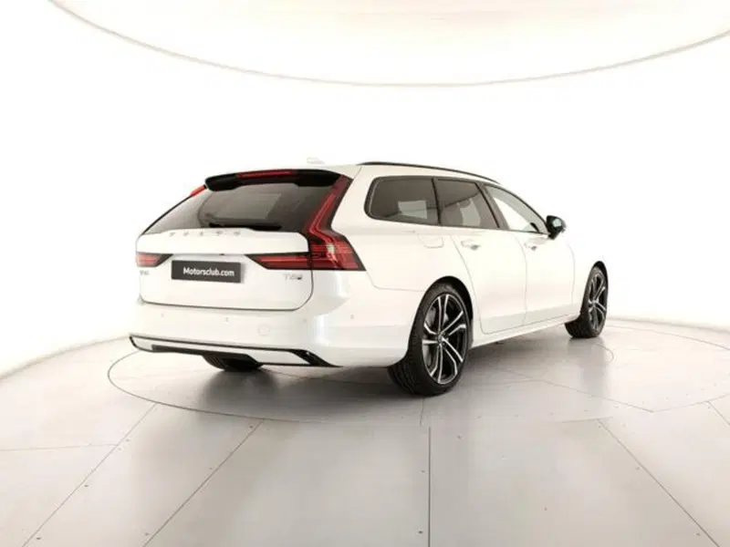Volvo V90 nuova a Modena (5)
